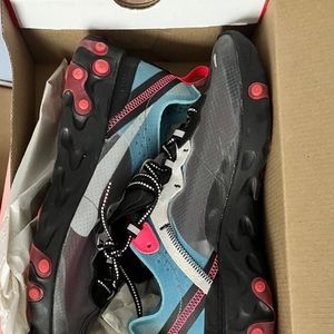 Solar Red nike react element 87